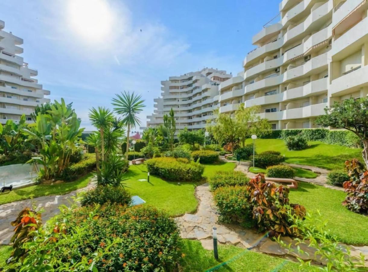Apartamentos Benalbeach Benalmádena Esterno foto